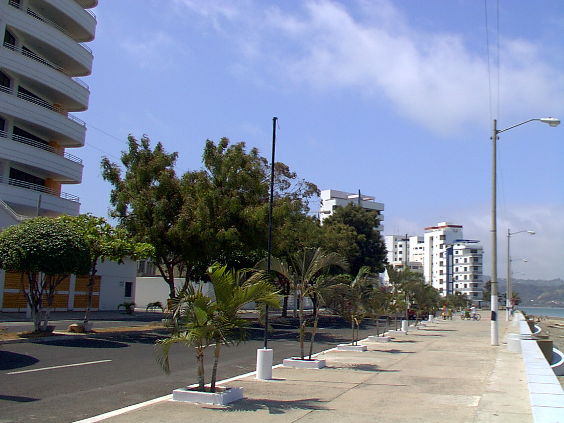 Vista del malecón de Bahía de Caráquez, en la costa de Manabí, cerca del área nuclear de la cultura del mismo nombre