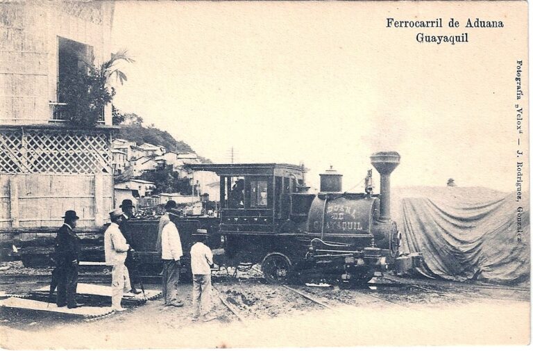 Tarjeta postal antigua de Guayaquil, principal puerto y centro comercial del Ecuador a comienzos del siglo XX