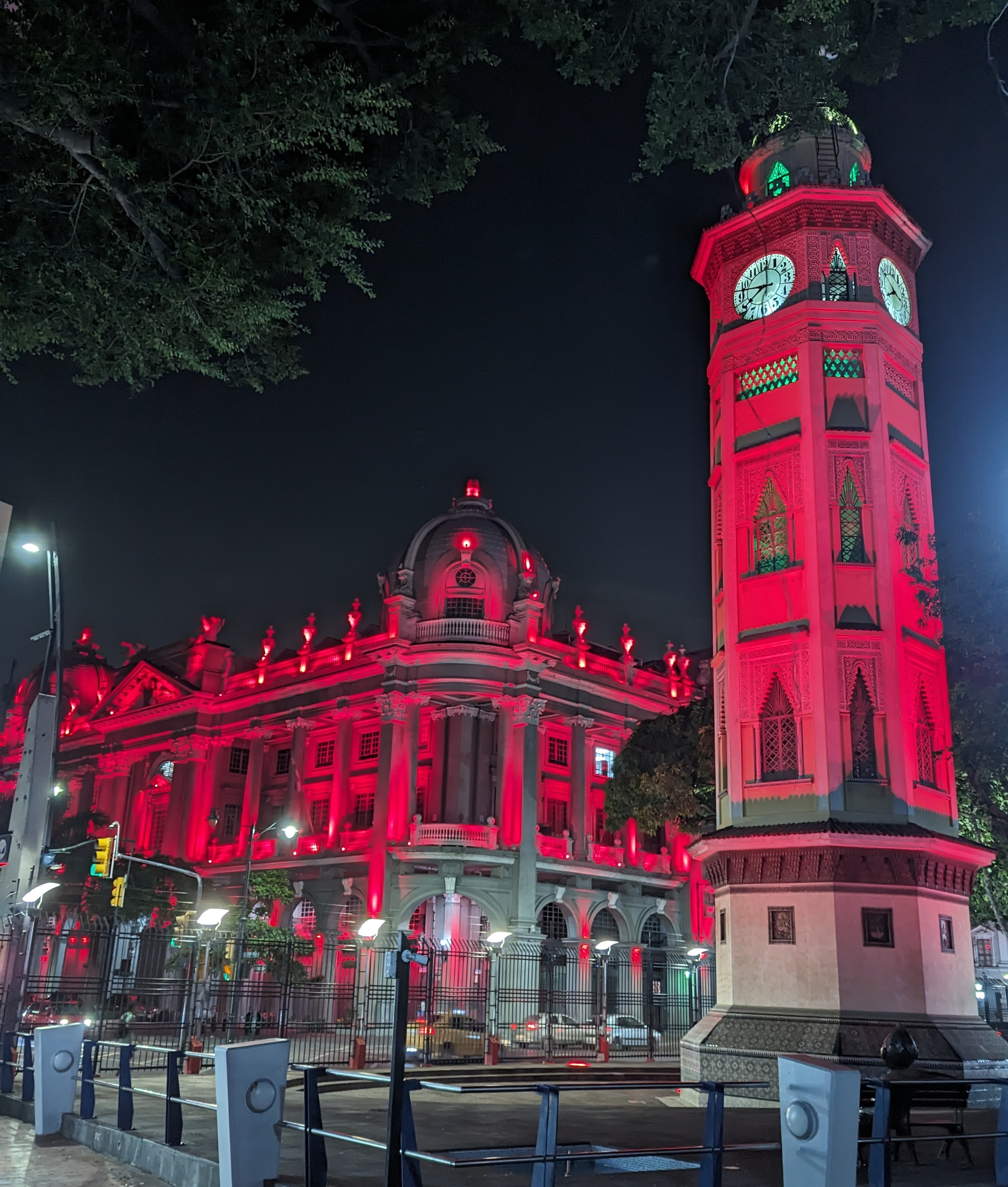 Palacio Municipal de Guayaquil, ciudad natal de Jaime Roldós y escenario de sus primeros pasos políticos